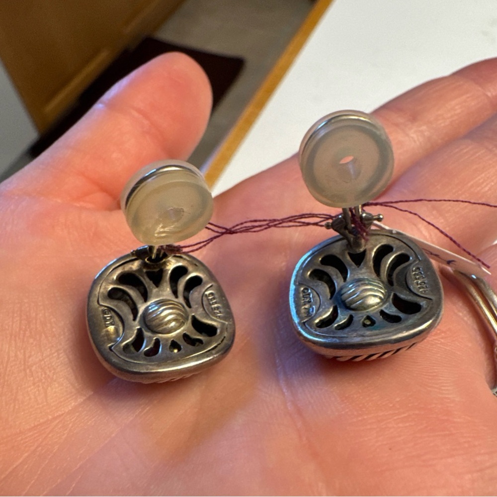 David Yurman Albion Earrings w/ Amethyst & Gold EUC - Picture 5 of 7